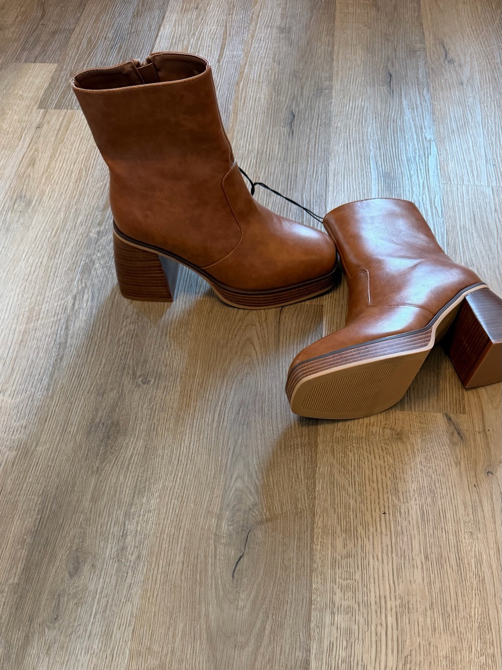 Maurices Cognac Platform Ankle Boots Block Heel Size 8 NWT